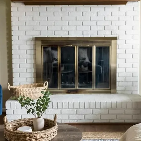 Serene Getaway With Patio In Pineville